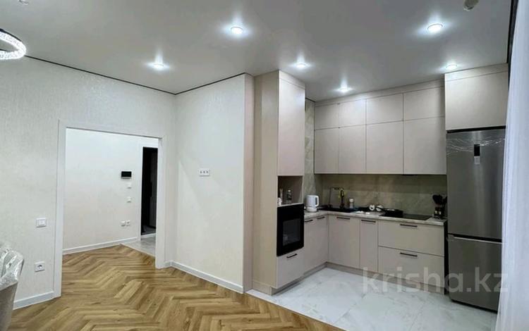 3-бөлмелі пәтер · 65 м² · 8/10 қабат, ул. Айнаколь 64, бағасы: 350 000 ₸ в Астане, Сарайшык р-н — фото 2