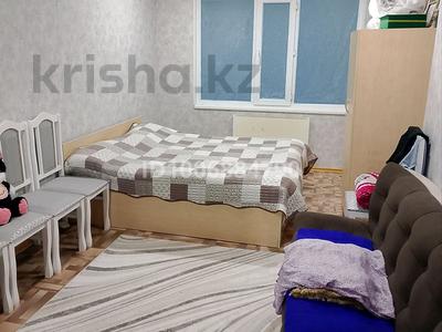 2-бөлмелі пәтер · 47 м² · 4/5 қабат, мкр Михайловка , Осевая 6 — Кирзавод, бағасы: 7.8 млн ₸ в Караганде, Казыбек би р-н