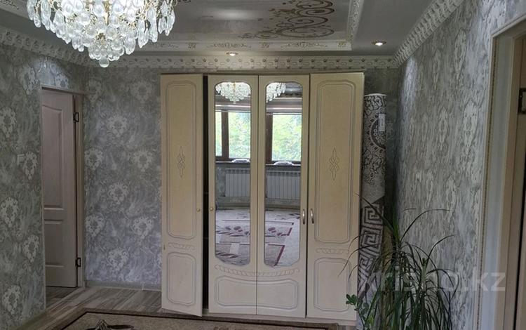 3-комнатная квартира · 70 м² · 3/5 этаж, мкр Восток 7 — Кәмшат за 150 000 〒 в Шымкенте, Аль-Фарабийский р-н — фото 2