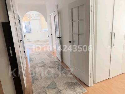 3-комнатная квартира · 80 м² · 3/5 этаж, Зейнулла Шукурова 98Б — Шукурова-Бұқарбай батыр за 23 млн ₸ в 