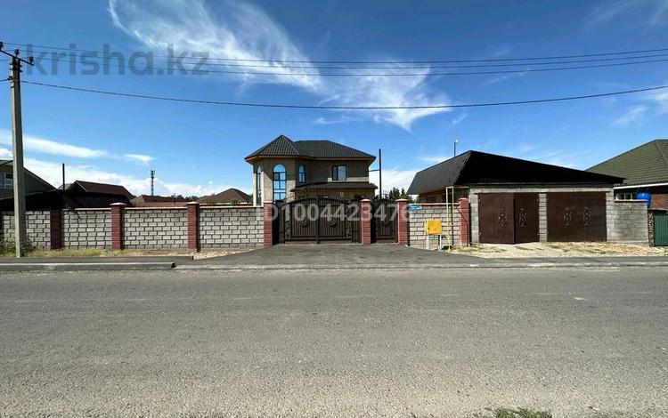 Отдельный дом · 7 комнат · 252 м² · 10 сот., Байконыр 42 за 55 млн 〒 в Талдыкоргане, мкр Жастар — фото 2