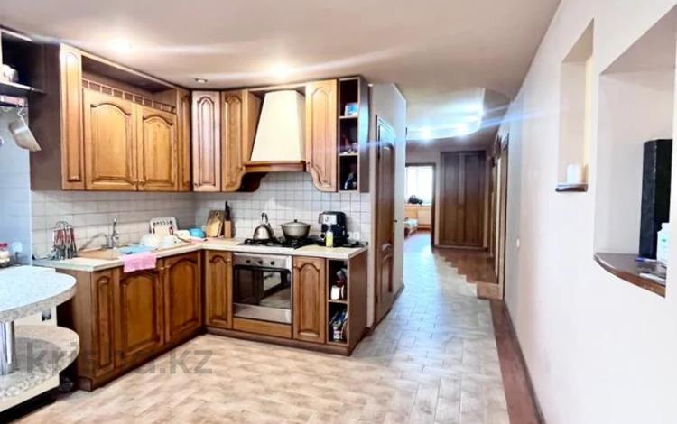 5-комнатная квартира · 130 м² · 5/5 этаж, Кабанбай батыра — Калдаякова за 110 млн ₸ в Алматы, Медеуский р-н — фото 23