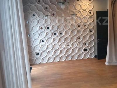 Свободное назначение, офисы, магазины и бутики · 56.5 м² за 90 млн ₸ в Алматы, Медеуский р-н