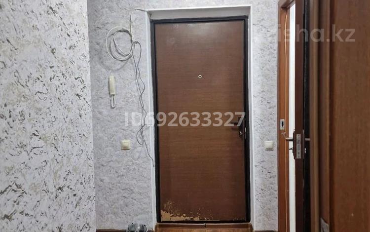 1-комнатная квартира, 39 м², 8/12 этаж, коктем за 12.2 млн 〒 в Талдыкоргане, мкр Коктем — фото 2