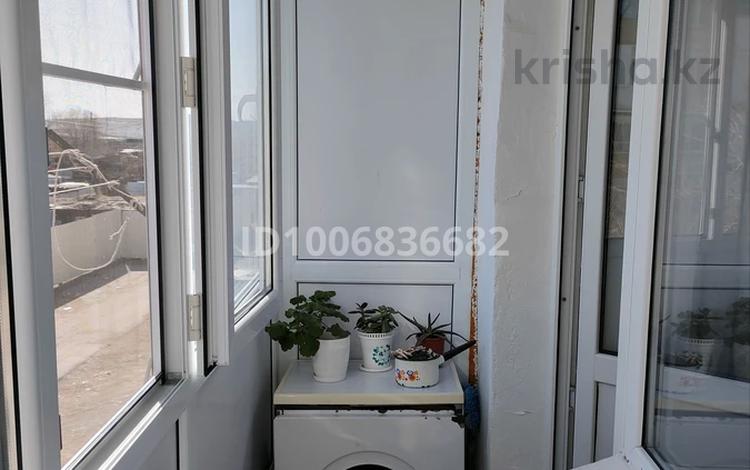 2-комнатная квартира · 44 м² · 3/3 этаж, Мк 1 — Кв. продается в п. Акжал, 140 км от Балхаша в сторону Карагнды за 6 млн ₸ — фото 2