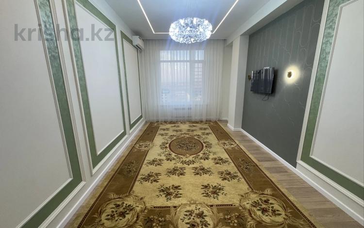 2-комнатная квартира · 68 м² · 12/12 этаж, Квартал 189 373 Б2 за 200 000 ₸ в Шымкенте, Абайский р-н — фото 2