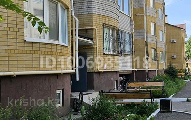 4-бөлмелі пәтер · 135 м² · 5/5 қабат, мкр 12, Батыс 2 30/Д — Рядом супермаркет Дина, бағасы: 51 млн ₸ в Актобе — фото 3