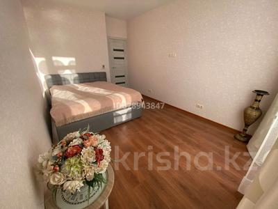 2-бөлмелі пәтер · 76 м² · 5/9 қабат, Момышулы 2/6 — Момышулы - тауелсиздик, бағасы: 20 000 ₸ в Астане, Алматы р-н