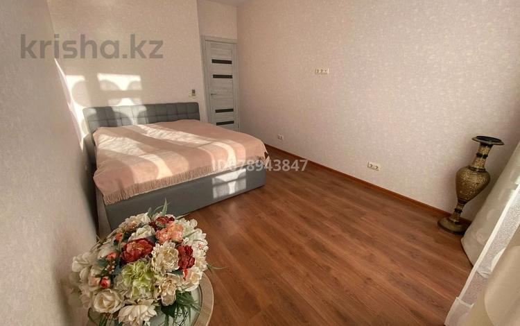 2-бөлмелі пәтер · 76 м² · 5/9 қабат, Момышулы 2/6 — Момышулы - тауелсиздик, бағасы: 20 000 ₸ в Астане, Алматы р-н — фото 7