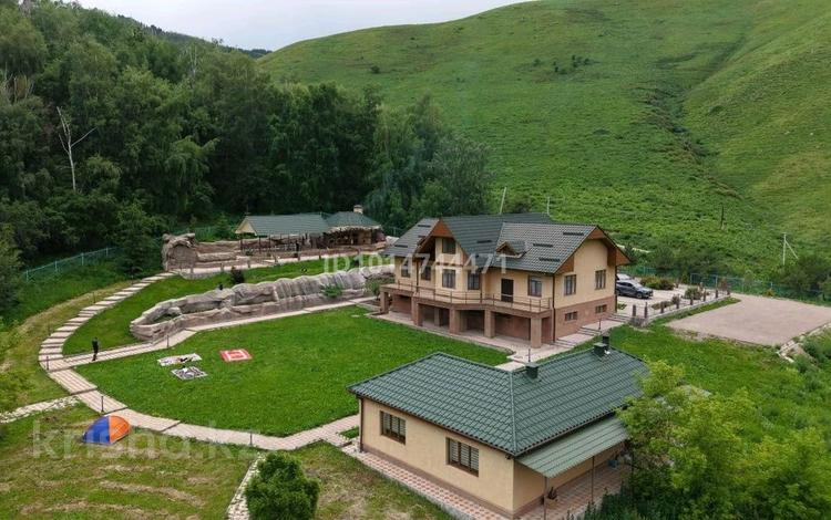 Дом · 8 комнат · 340 м², Верхняя Каскеленская трасса 1/3 — Кок-тау горнолыжный курорт за 200 000 ₸ — фото 2