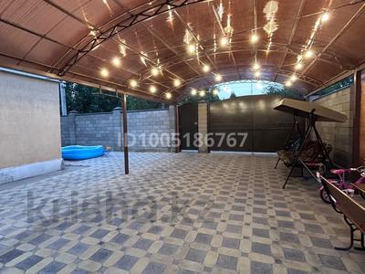 Отдельный дом · 8 комнат · 347 м² · 8 сот., Утемисова 20 за 49 млн 〒 в Актобе