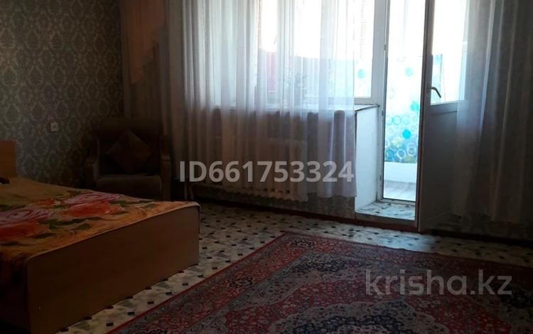 1-бөлмелі пәтер · 55 м² · 2/19 қабат, Цемпоселок ул Глинки 18а — Докучаева Глинки, бағасы: 5 000 ₸ в Семее — фото 2