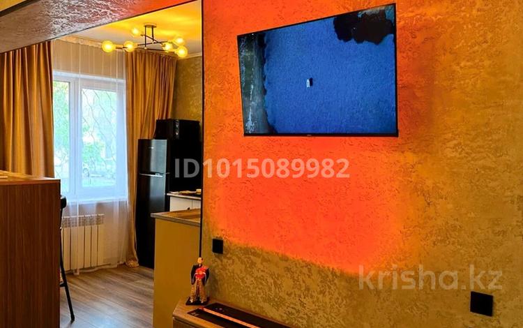 2-комнатная квартира · 45 м² · 1/5 этаж, Назарбаева 3/1 — Район Дворца спорта.Напротив "Даниэля", за магазином "Статус" за 21 000 ₸ в Усть-Каменогорске, Ульбинский — фото 2
