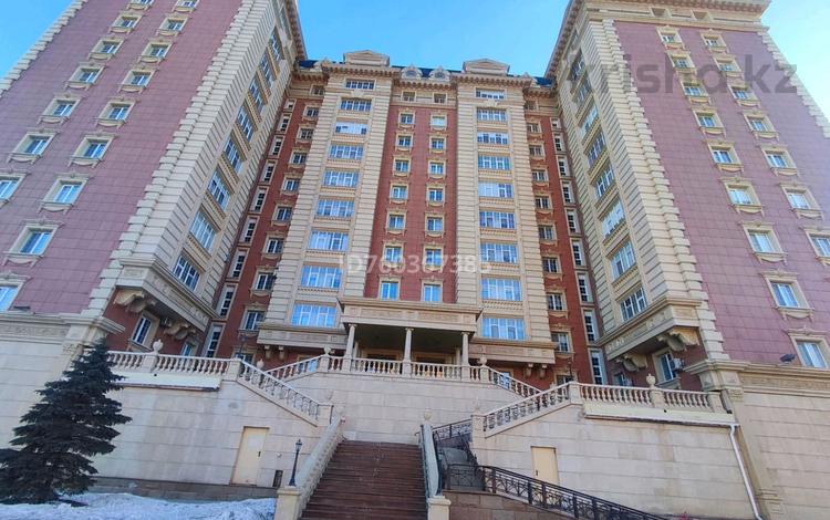4-комнатная квартира · 146.7 м² · 6/10 этаж, Алии Молдагуловой 44 за 80 млн ₸ в Актобе — фото 2