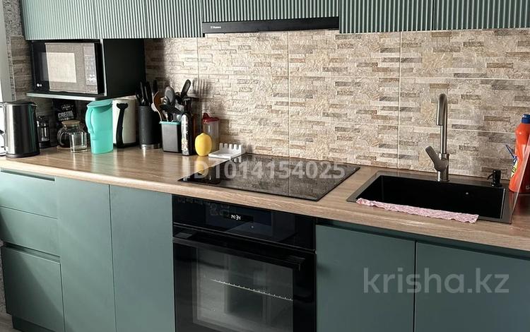 2-комнатная квартира · 42.7 м² · 2/5 этаж, Пришахтинск, Зелинского 24/2 за 16 млн ₸ в Караганде, Алихана Бокейханова р-н — фото 2