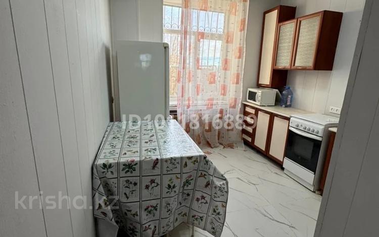 3-бөлмелі пәтер · 75 м² · 2/3 қабат, Просп. Азаттык 72, бағасы: 15 млн ₸ в Атырау, мкр Авангард-2 — фото 2