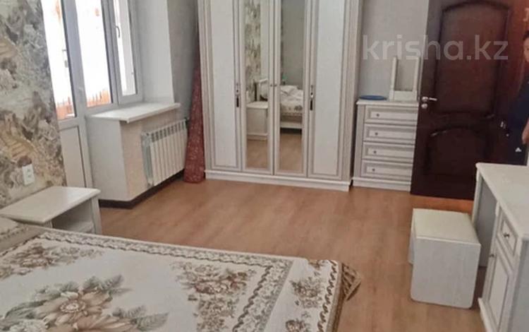 3-комнатная квартира, 78 м², 2/4 этаж, Абая за 27.2 млн 〒 в Талдыкоргане — фото 2