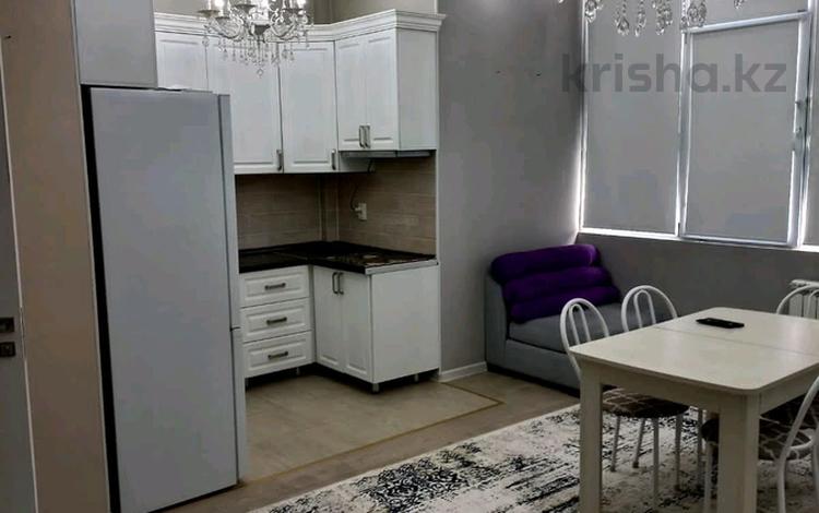 3-бөлмелі пәтер · 120 м² · 10/17 қабат, Кунаева, бағасы: 300 000 ₸ в Шымкенте, Аль-Фарабийский р-н — фото 2