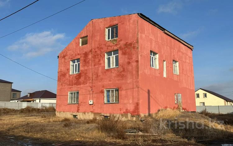 Жеке үй · 8 бөлме · 653.4 м² · 10 жүзд., Күнгей ш/а., Мкр.Кунгей, Жусупбек Алтайбаева 47, бағасы: 27 млн ₸ в Караганде, Казыбек би р-н — фото 3