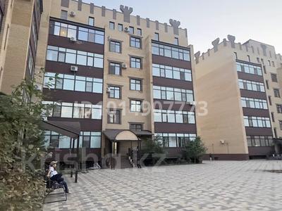 4-комнатная квартира · 155 м² · 3/5 этаж, мкр. Алтын орда, Батыс 2 мкрн 51б — мустафа шоқая за 77 млн ₸ в Актобе