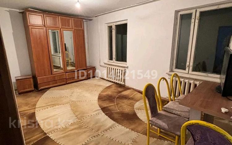 3-комнатная квартира · 65 м² · 3/4 этаж, мкр №1 74 за 290 000 ₸ в Алматы, Ауэзовский р-н — фото 2