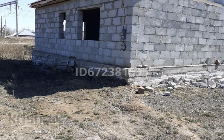 Отдельный дом · 4 комнаты · 120 м² · 10 сот., Байсеитова 1 — Байсеитова за 10 млн ₸ в Акколе — фото 2