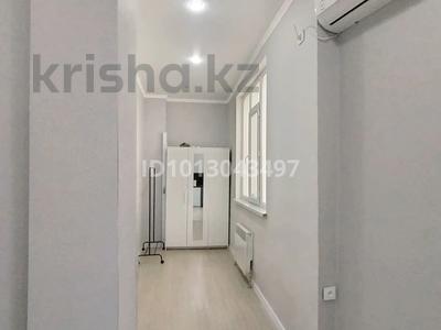 1-бөлмелі пәтер · 50 м² · 9 қабат, 16-ш/а. — Рядом ТРК Актау, бағасы: 150 000 ₸ в 16-й мкр 