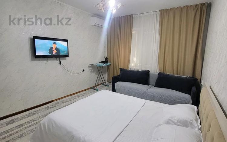 1-комнатная квартира · 58 м² · 1/5 этаж, 4 микр 3 — Южный магазин за 3 000 ₸ в Конаеве — фото 33