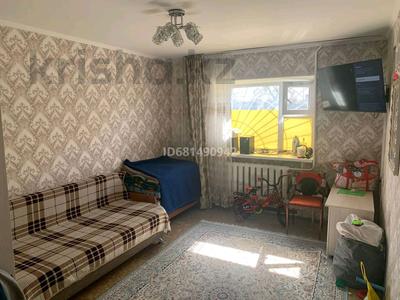 1-комнатная квартира, 30 м², 1/4 этаж, Балпык би 331 за 6.7 млн 〒 в Талдыкоргане, Каратал