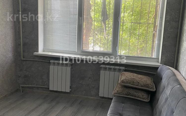 1-бөлмелі пәтер · 30 м² · 1/5 қабат, 12-й микрорайон, 12-й микрорайон 200А, бағасы: 15 млн ₸ в Шымкенте, Енбекшинский р-н — фото 2