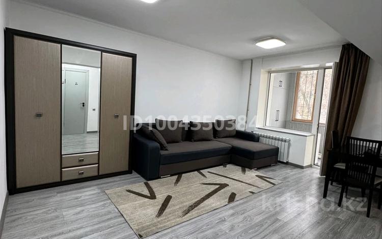 1-комнатная квартира · 38 м² · 1/5 этаж, Курмангазы — Абая Ауэзова за 270 000 ₸ в Алматы, Алмалинский р-н — фото 2