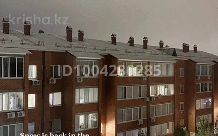 2 комнаты · 73 м² · 5/5 этаж, мкр Северо-Восток, Циолковского 1 4 за 60 000 ₸ в Уральске — фото 2