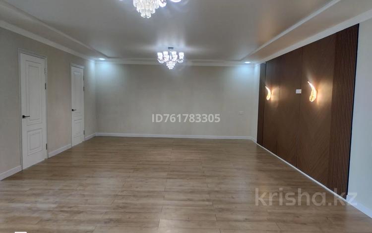 4-бөлмелі пәтер · 159.2 м² · 1/7 қабат, Гани Иляева 113/5 — Иляева-Акпан батыра, бағасы: 68 млн ₸ в Шымкенте, Енбекшинский р-н — фото 9