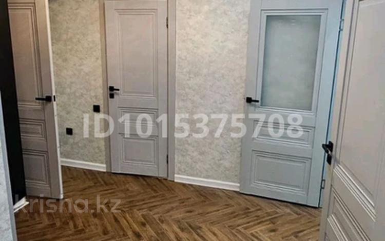 3-бөлмелі пәтер · 79 м² · 1/10 қабат, Туран 40/2, бағасы: 70 млн ₸ в Астане, Есильский р-н — фото 2