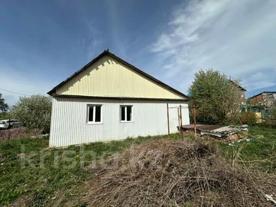 Отдельный дом · 4 комнаты · 85 м² · 6 сот., Ст Магистараль 22 за 5.9 млн ₸ в Усть-Каменогорске