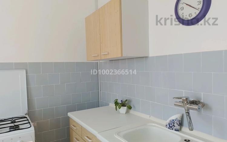 3-комнатная квартира · 74 м² · 5/9 этаж, 10микрорайон 4 за 27 млн 〒 в Аксае — фото 2