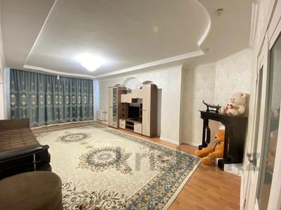 3-комнатная квартира, 103.1 м², 3/10 этаж, молдагуловой за 30 млн 〒 в Актобе