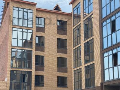 2-комнатная квартира · 60.4 м² · 3/5 этаж, Садуакасова 11 за ~ 19.9 млн 〒 в Кокшетау