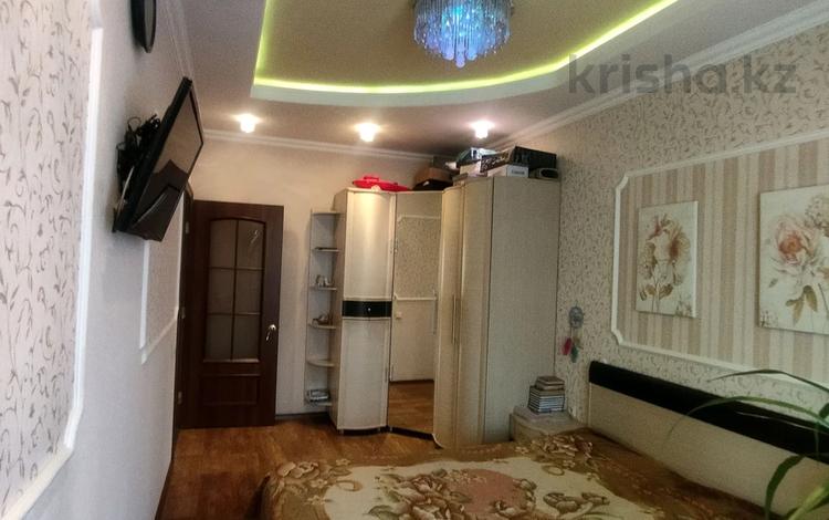 3-комнатная квартира, 73 м², 2/2 этаж, Кеншинбаева — Ауэзова за 21 млн 〒 в Петропавловске — фото 2