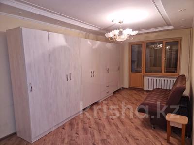 3-комнатная квартира, 68 м², 1/5 этаж, мкр Аксай-4 45 за 38.5 млн 〒 в Алматы, Ауэзовский р-н