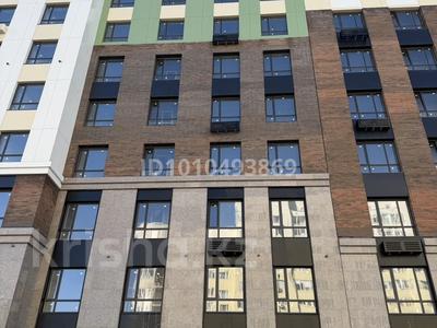 Офисы, магазины и бутики, общепит, салоны красоты, медцентры и аптеки, образование, кабинеты и рабочие места · 84.6 м² за 880 000 〒 в Астане, Нура р-н