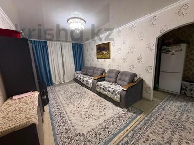 3-комнатная квартира · 56 м² · 1/5 этаж, Самал за 16.5 млн 〒 в Талдыкоргане, мкр Самал