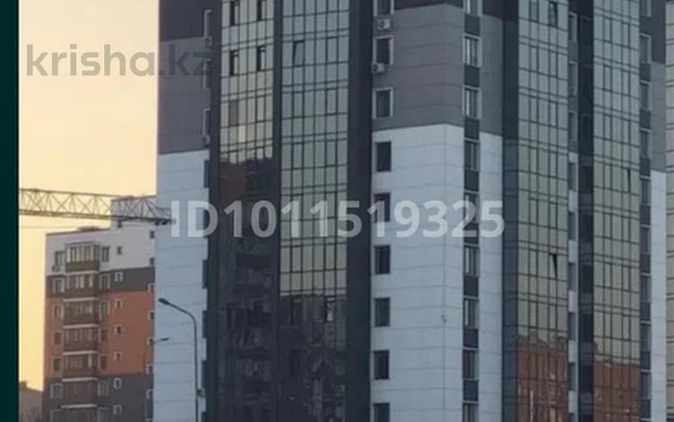 3-бөлмелі пәтер · 80 м² · 10/12 қабат, Проспект Казбек Би 9/1, бағасы: 51 млн ₸ в Усть-Каменогорске — фото 2
