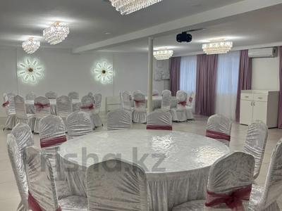 Свободное назначение, магазины и бутики, общепит · 300 м² за 100 млн ₸ в Петропавловске