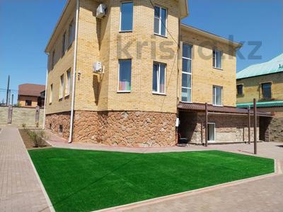 Отдельный дом · 7 комнат · 470 м² · 10 сот., мкр Кунгей , 2-ая улица 25 за 125 млн ₸ в Караганде, Казыбек би р-н