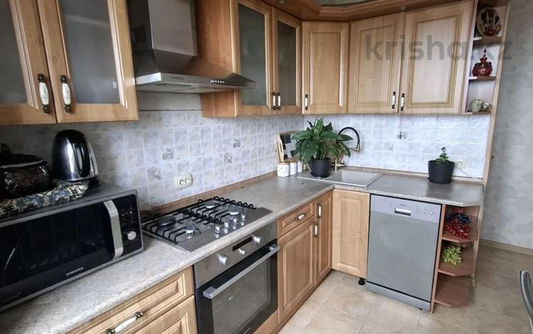 3-комнатная квартира · 68 м² · 6/10 этаж, Театральная 47 за 250 000 ₸ в Петропавловске — фото 2