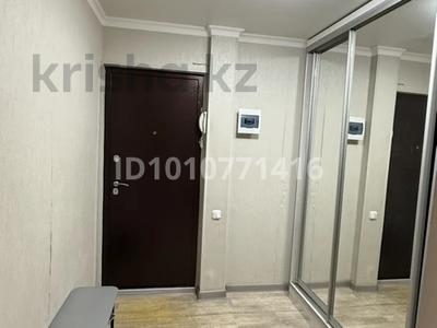 3-комнатная квартира · 62 м² · 1/5 этаж, мкр Юго-Восток, 27й микрорайон — Карбышева за 27 млн ₸ в Караганде, Казыбек би р-н