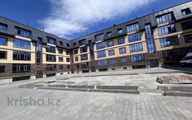 2-бөлмелі пәтер · 78 м² · 2/4 қабат, Бисен Жумагалиева 39/1, бағасы: 32 млн ₸ в Уральске — фото 2