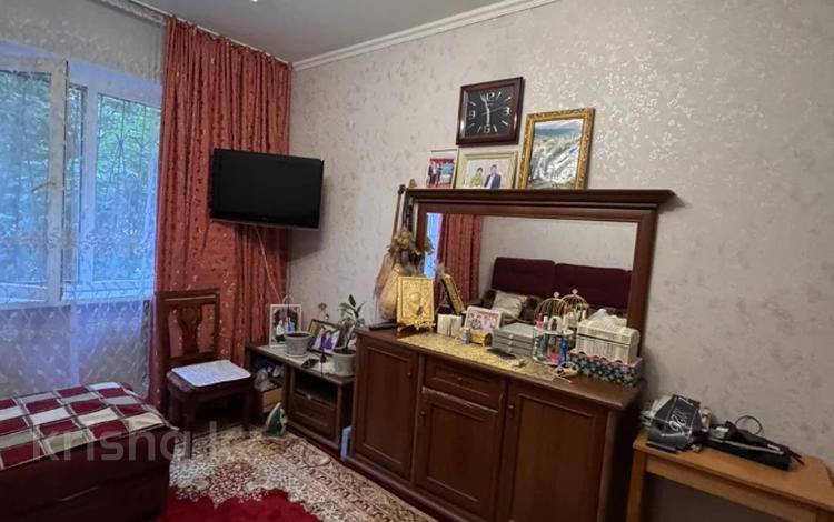 2-комнатная квартира · 60.7 м² · 2/5 этаж, Аксай 5 8 за 46.5 млн ₸ в Алматы, Ауэзовский р-н — фото 2