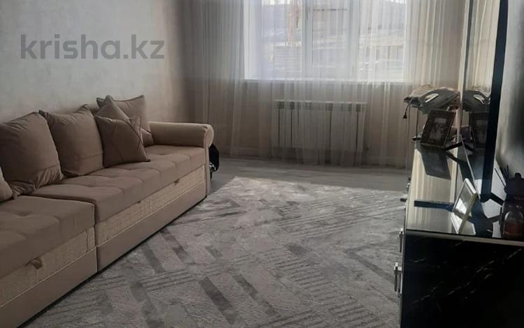 1-комнатная квартира, 50 м², 3/5 этаж, мкр. Алтын орда